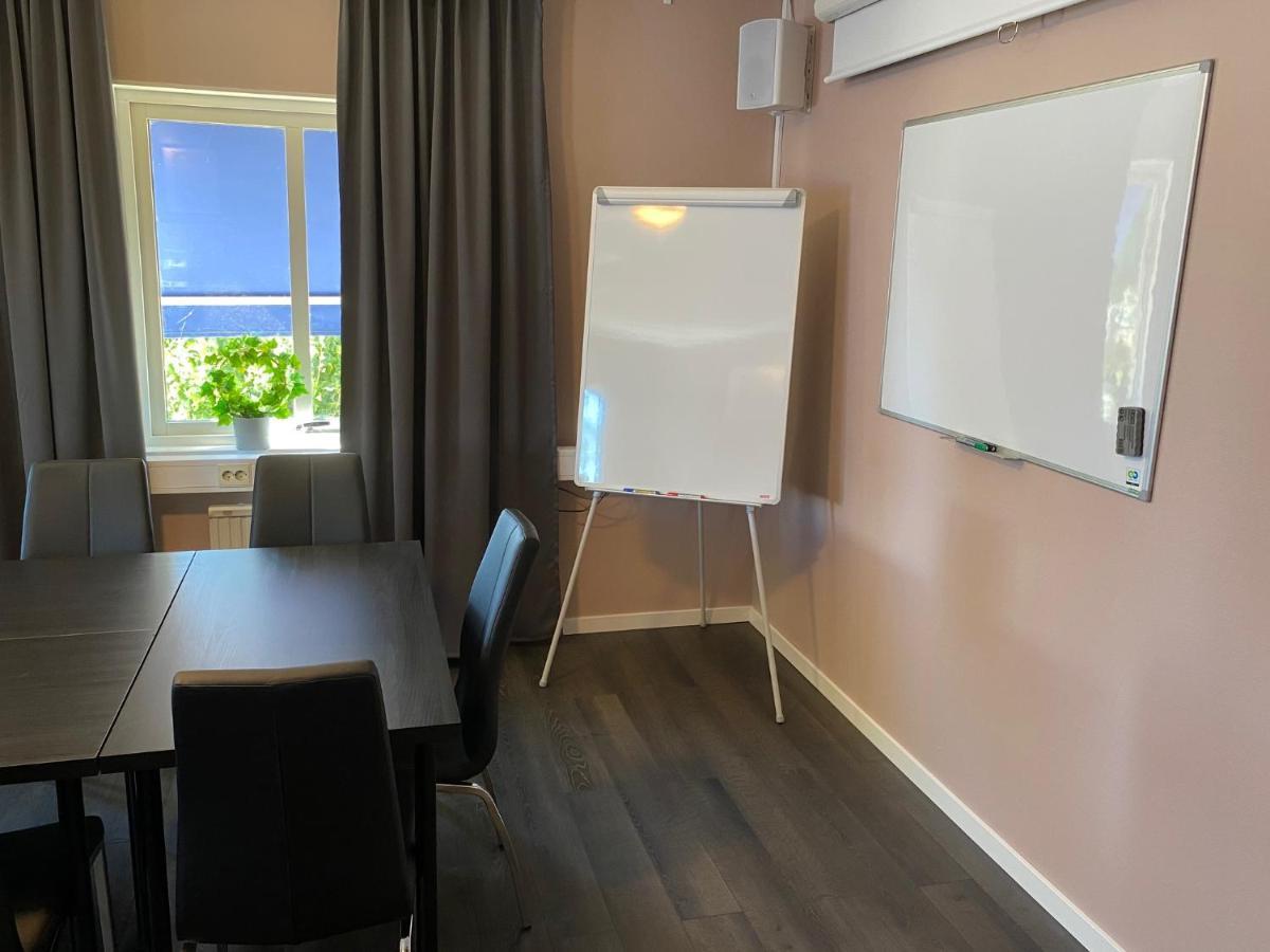 De La Gardie Park Vandrarhem Hostel Lidköping Dış mekan fotoğraf